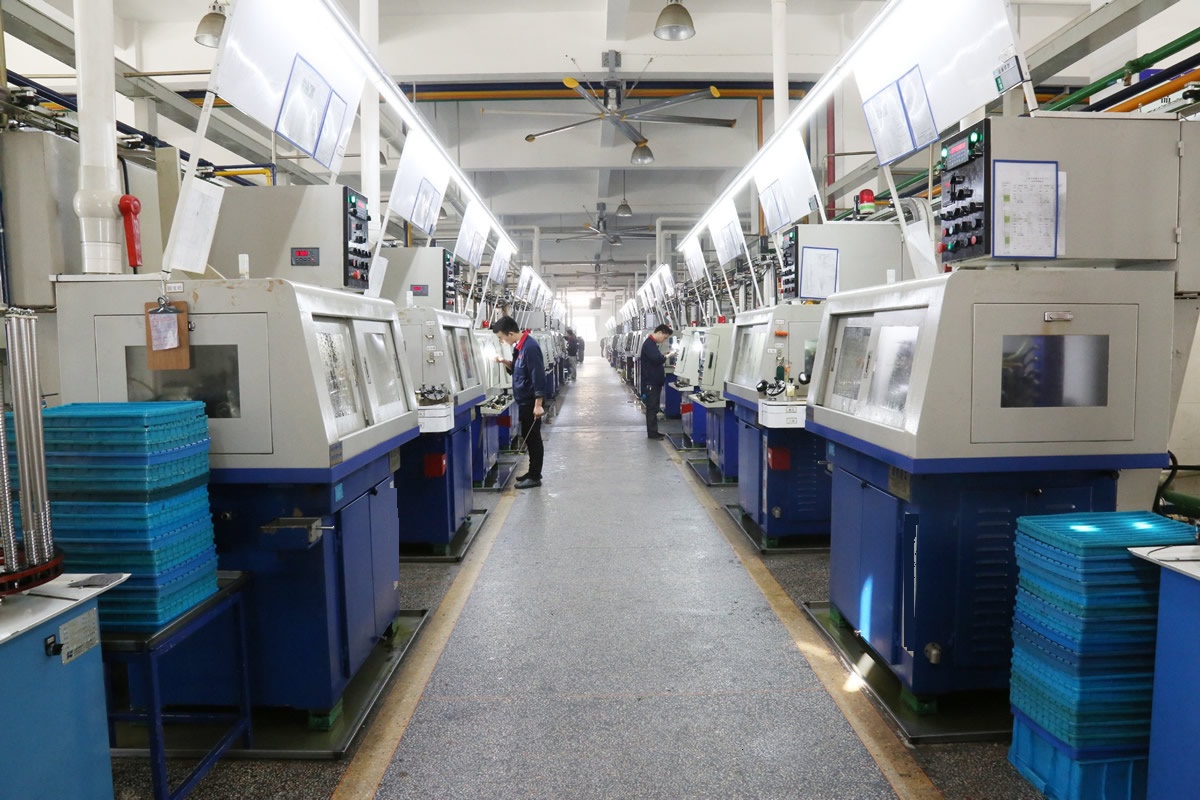 Automatic production line for super fine grinding